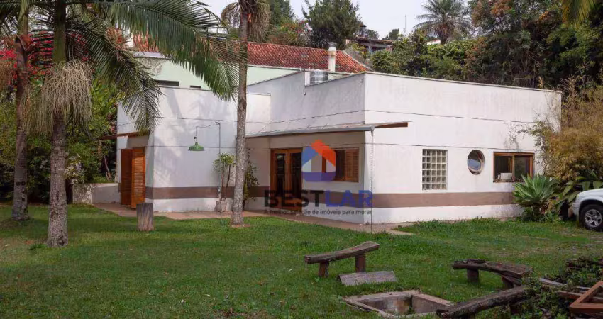 Casa térrea, estilo Ioft, para Venda e Locação, em condomínio na Granja Viana/SP