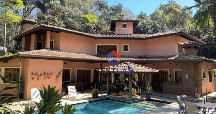 Casa com 5 dormitórios à venda, 500 m² por R$ 2.800.000,00 - Altos de São Fernando - Jandira/SP