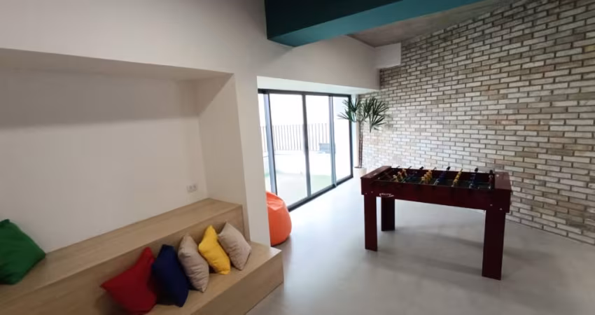 Studio Prado Velho 27m2 com sacada
