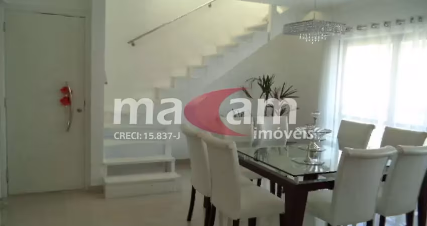 COBERTURA EM MOEMA À VENDA!