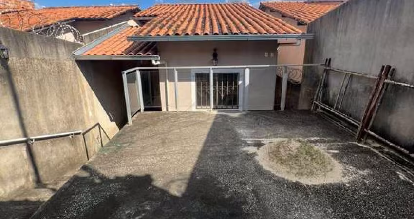 Casa 2 quartos , com área gourmet/ Monte Sinai