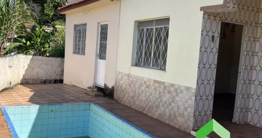 Casa a venda com 4 quartos e piscina em Barra do Piraí