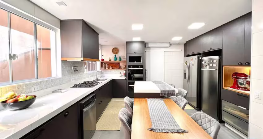 Excelente Casa no Alphaville 03 - Reformada