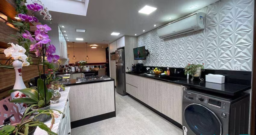 Casa Cond Uptown com 3 Dorm. - Oportunidade!
