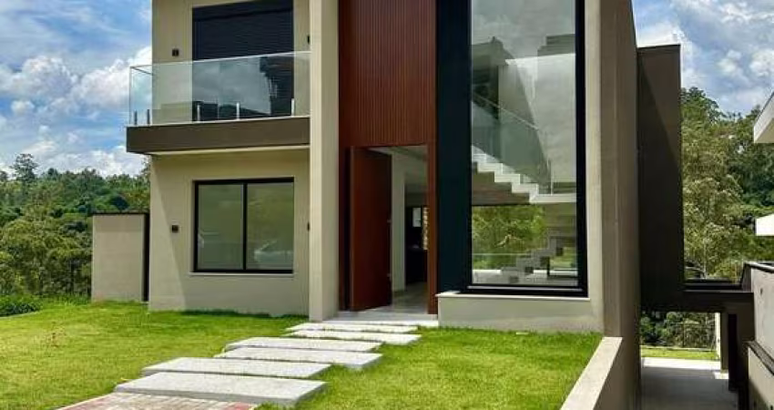 Casa Linda com Vista Mata em Alphaville!!!