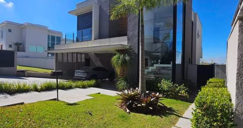 Casa Moderna em Alphaville - 4 Suites