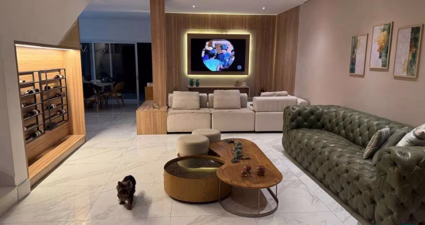 Casa Reformada no Alphaville 11 - Vende ou Aluga - Estuda Permuta!