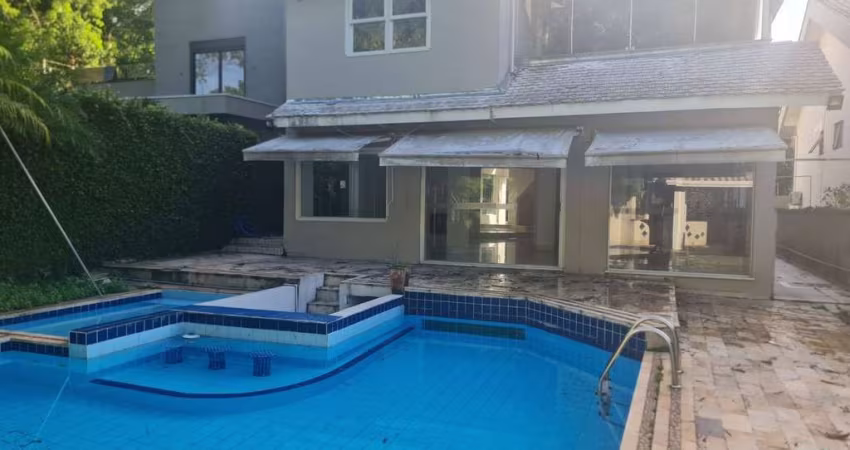 Casa no Alphaville 3 - Locação- R$14.000,00 Pacote!!!!
