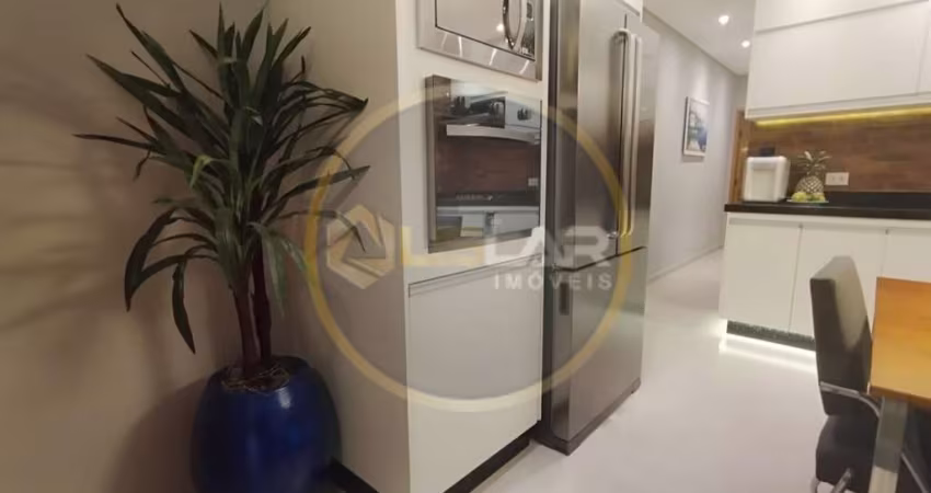 Sobreposta baixa de 2 dorms com suite mobiliada com moveis de qualidade, porteira fechada