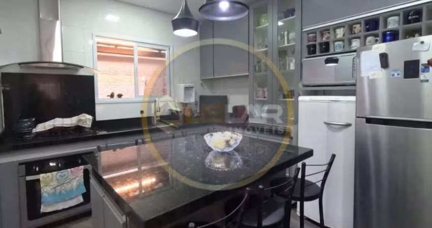 Sobrado de 3 dormitórios  no bairro Campo Grande
