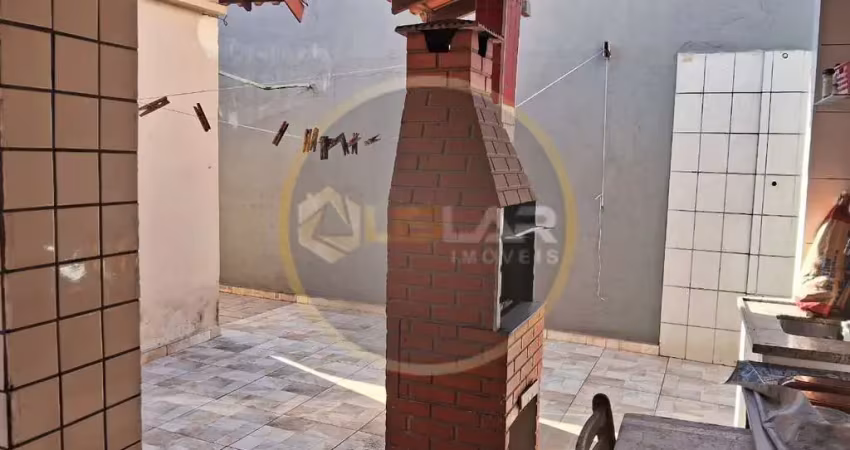 Sobrado de 3 dormitórios com suite mais um sobrado nos fundos de 2 dorms