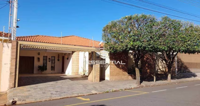 Casa com 3 dormitórios à venda, 234 m² por R$ 659.000 - Vila Ipiranga - São José do Rio Preto/SP