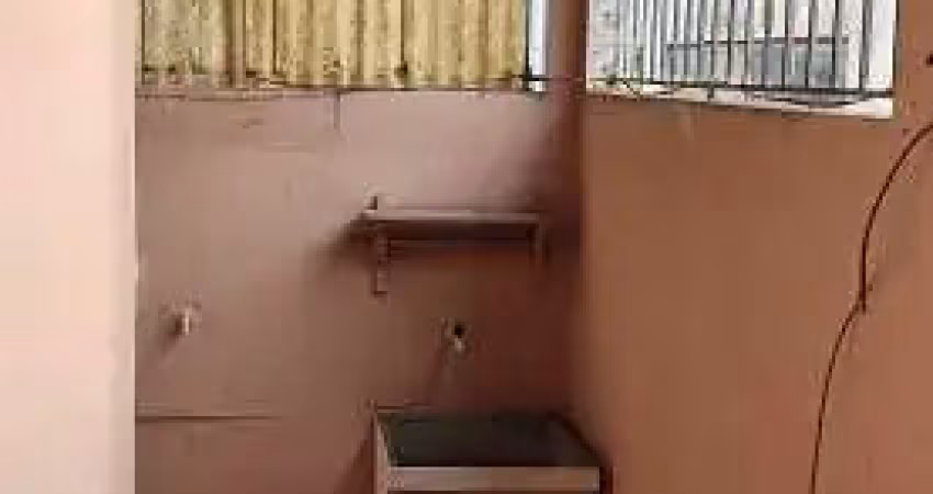 Casa com 1 quarto para alugar na Rua São Januário, 1018, São Cristóvão, Rio de Janeiro