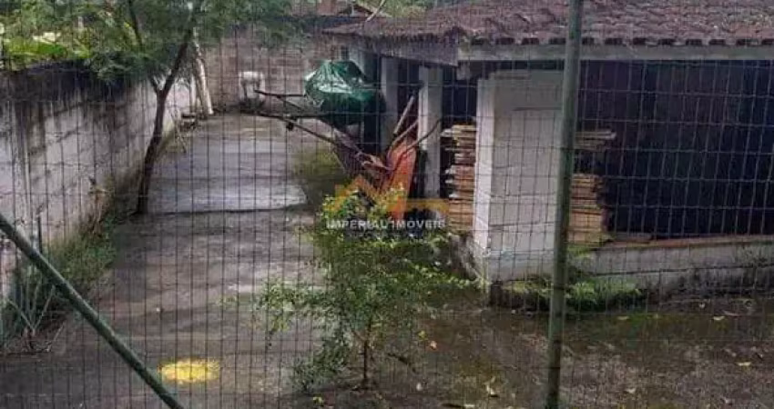 À venda - casa 3 dormitórios na enseada - são sebastião/sp