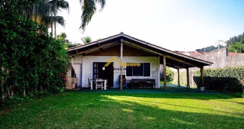 À venda i0912 - casa 2 dormitórios no bairro martim de sá - caraguatatuba/sp