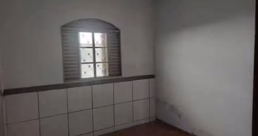 Casa com 3 quartos para alugar na Rua Tocantins, Alvorada, Anápolis