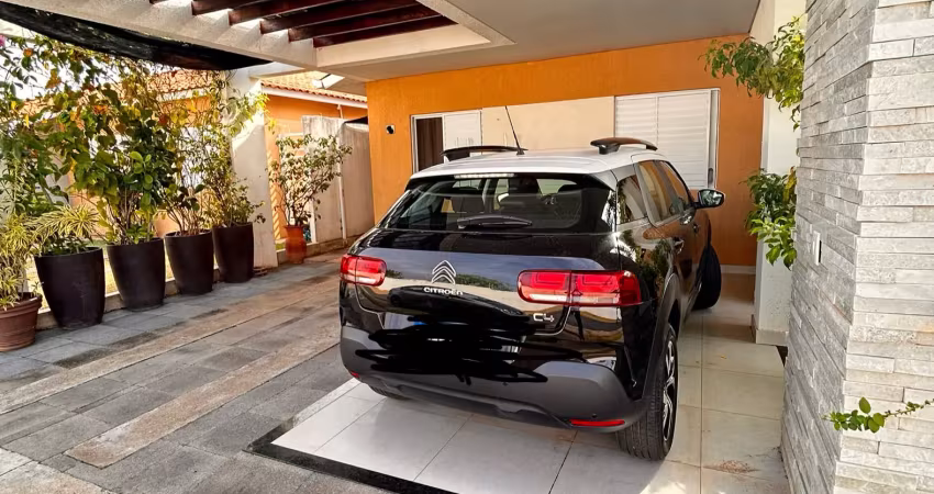 Casa com 3 quartos à venda na Avenida das Palmeiras, 255, Jardim Imperial, Cuiabá