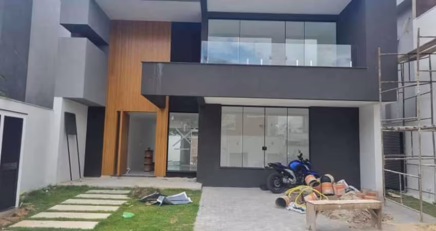 Casa em condomínio fechado com 4 quartos à venda em Vargem Grande