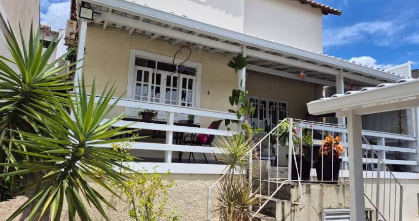 Casa a venda com 4 quartos 1 suíte e 250 m² no bairro do Pechincha, Rio de Janeiro - RJ.