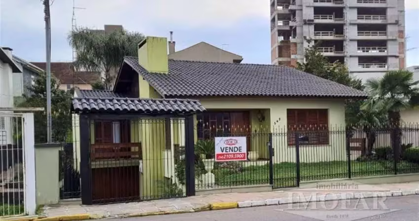 Casa com 3 quartos à venda no Centro, Farroupilha 