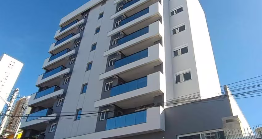 Excelentes apartamentos com 03 dormitórios (sendo 01 suíte), sala para 02 ambientes, ampla sacada gourmet com churrasqueira, cozinha, área de serviço, banheiro social e 02 vagas de garagem.   Prédio c