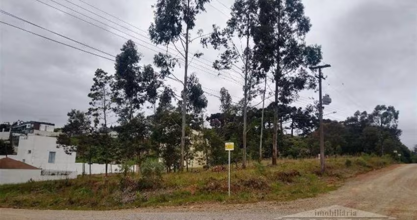 02 ótimos terrenos juntos!  Formando uma área de: 825,00m.  Confira!