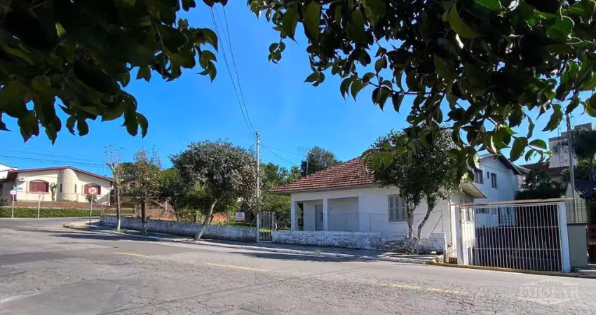 Casa com 3 quartos à venda no Centro, Farroupilha 