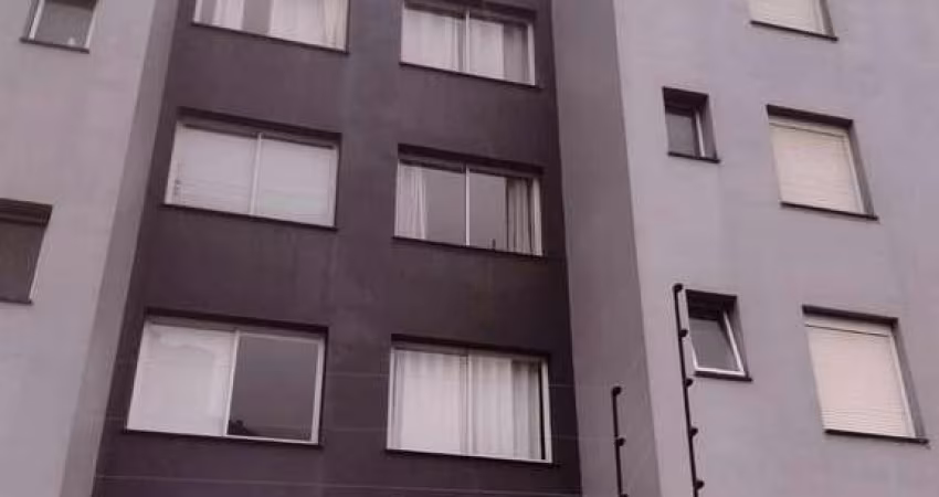 Excelente apartamento no Bairro Colina Sorriso!! Com 03 dormitórios, sala para 02 ambientes, cozinha, churrasqueira, área de serviço, banheiro social e 01 vaga de garagem.  Com água quente. Piso cerâm