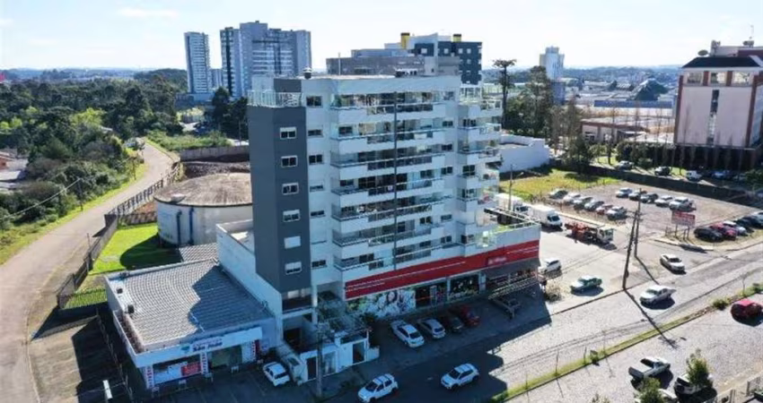 Excelente apartamento mobiliado com 03 dormitórios (sendo 01 suíte com closet e banheira de hidromassagem), sala para 02 ambientes com ampla sacada, cozinha, área de serviço com churrasqueira, banheir
