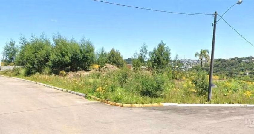 Terreno de esquina com frente de 15 metros  por 32 metro para a rua Antônio Pasa,  Tem projeto aprovado junto a prefeitura para  construção de  casas geminadas.