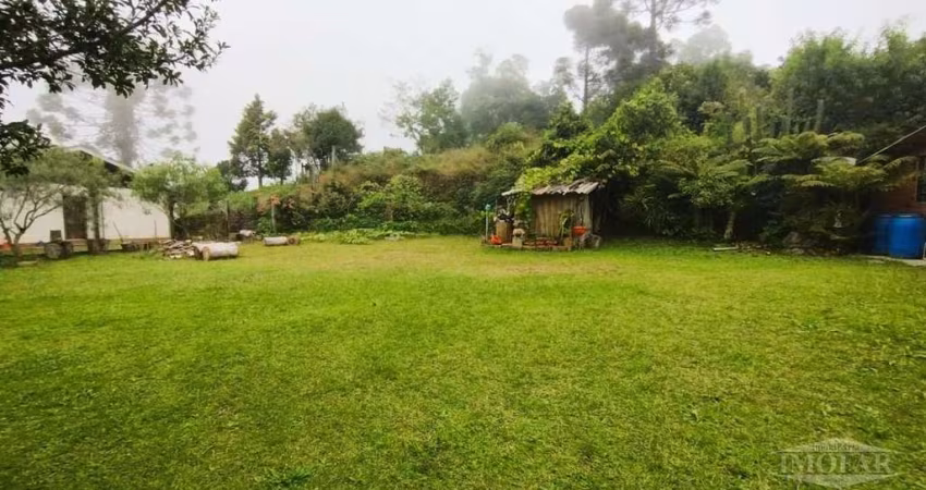 Terreno urbano localizado na Forqueta, com 2.300 metros.