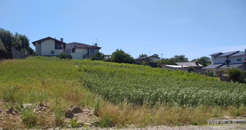 Excelente terreno amplo e  plano, localizado no bairro Imigrante. Loteamento com toda a infraestrutura, rua pavimentada e próximo a escola, padaria, supermercado e ao centro.  Com 13 metros de frente 