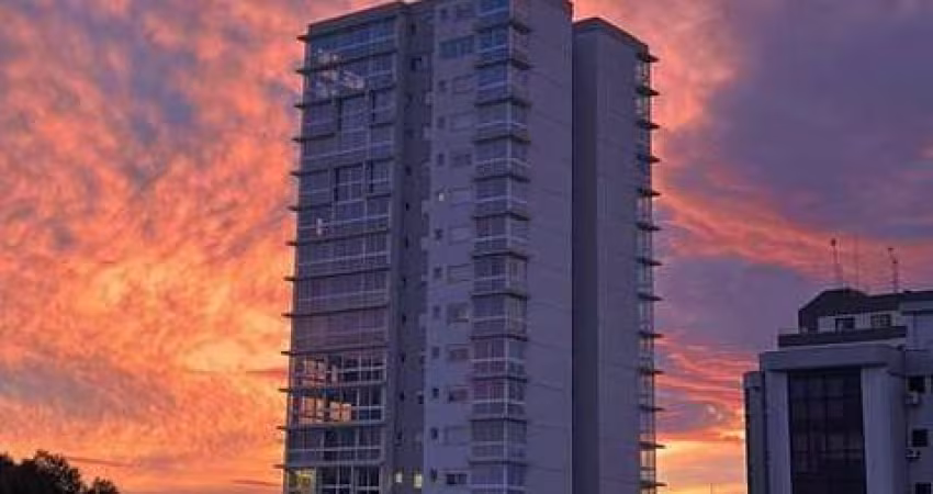 Apartamentos com 03 dormitórios (03 suítes, sendo 01 master), sala de estar e jantar, cozinha, área de serviço, escritório, sacada aberta na lavanderia, churrasqueira, banheiro social, lavabo e opção 