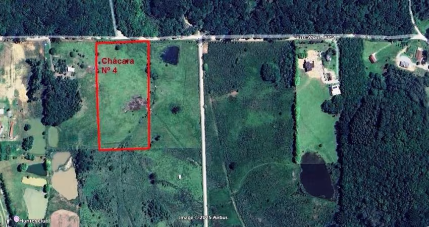 Chácara  de 2,1 hectares, praticamente toda cercada, com energia elétrica na frente, bastante plana, sem mata nativa, sanga, água de poço artesiano da comunidade de Linha Caçador.
Dimensões; aproximad