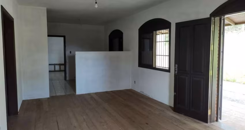 Chácara localizada em Linha Palmeiro, com uma  construção de casa mista com 182,16m² e 3 hectares.
Esta chácara possui Energia elétrica, monitoramento de segurança e  água de poço artesiano da associa