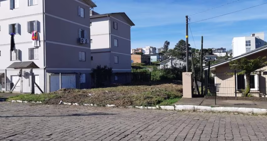 Terreno totalmente plano no bairro Imigrante, com medidas de 12 x 30 totalizando 360 metros². Localizado próximo a padaria, mercado, empresas e campo de futebol, a apenas 5 minutos do centro. Posição 