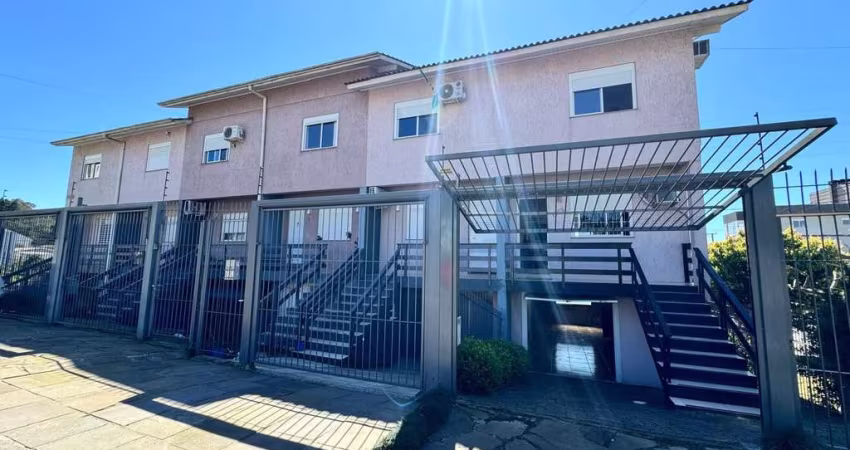 Localizado no bairro São Francisco, em Farroupilha/RS, este sobrado de esquina é uma excelente oportunidade de moradia. Com 2 dormitórios, sala e cozinha em conceito aberto, banheiro social e área de 