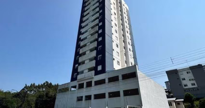 Localizado no bairro Imigrante, em Farroupilha/RS, este apartamento semi mobiliado conta com 2 dormitórios, banheiro, box de garagem e diversas comodidades, como elevador, salão de festas e churrasque