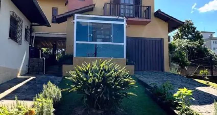 Casa com 4 quartos à venda no Planalto, Farroupilha 