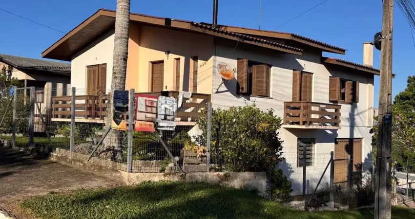 Casa com 3 quartos à venda no São José, Farroupilha 
