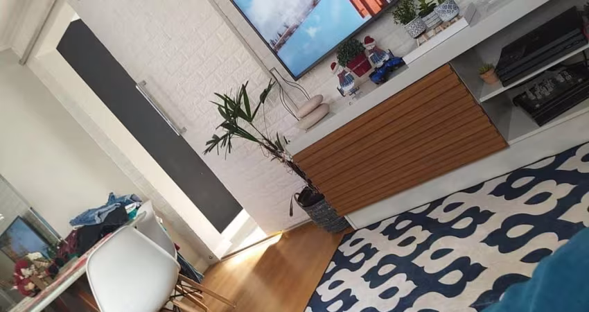 Apartamento à venda em Cotia-SP, Jardim Torino: 2 quartos, 1 banheiro, 1 vaga, 45,00 m² de área.