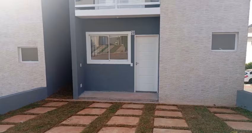Casa em Condomínio de Luxo em Cotia-SP, Parque Dom Henrique: 3 quartos, 1 suíte, 2 salas, 3 banheiros, 86m², 2 vagas.