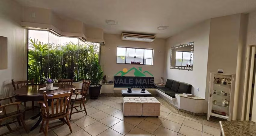 Casa com 5 dormitórios à venda, 164 m² por R$ 1.950.000,00 - Chácara Selles - Guaratinguetá/SP