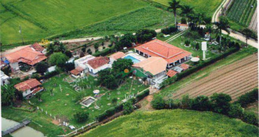 Sítio com 6 dormitórios à venda, 13650 m² por R$ 2.200.000,00 - Colônia do Piaguí - Guaratinguetá/SP