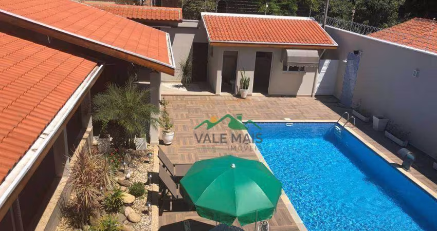 Casa com 3 dormitórios à venda, 300 m² por R$ 1.000.000,00 - Clube dos 500 - Guaratinguetá/SP