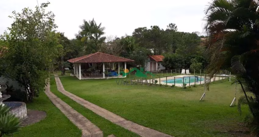 Chácara com 3 dormitórios à venda, 8000 m² por R$ 850.000,00 - Bom Jardim I - Guaratinguetá/SP