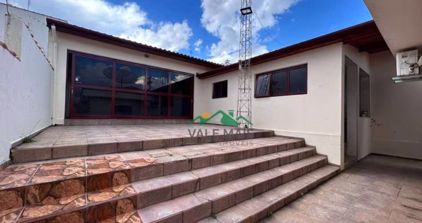 Casa com 4 dormitórios para alugar, 250 m² por R$ 6.000,00/mês - Nova Guará - Guaratinguetá/SP