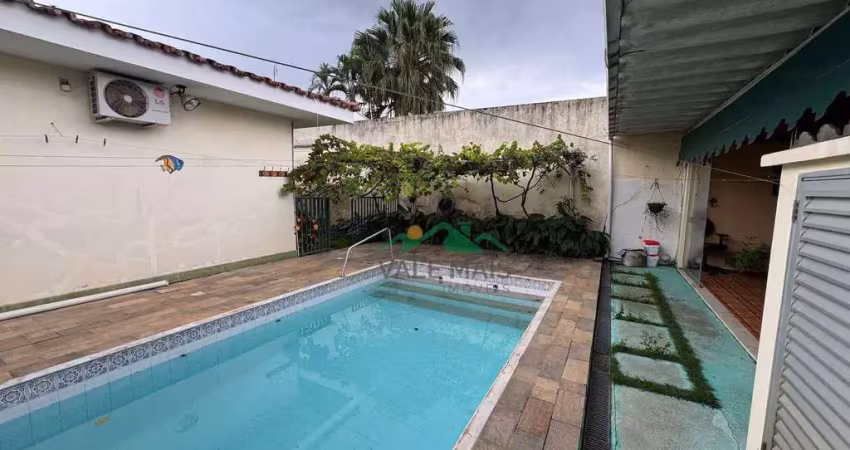 Casa com 3 dormitórios à venda, 262 m² por R$ 1.100.000 - Nova Guará - Guaratinguetá/SP
