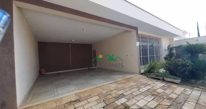 Casa com 4 dormitórios para alugar, 405 m² por R$ 7.000,00/mês - Vila Paraíba - Guaratinguetá/SP