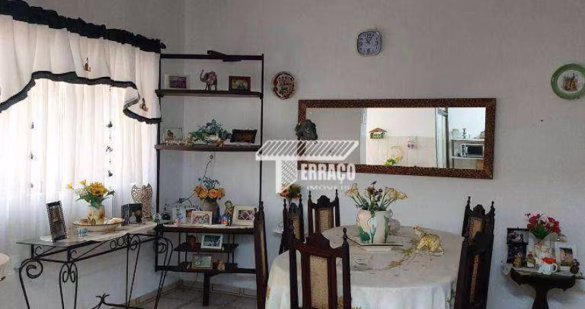 Sobrado com 3 dormitórios à venda, 245 m² por R$ 850.000,00 - Vila Assunção - Santo André/SP